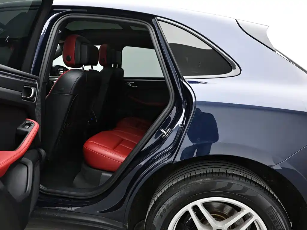 Porsche Macan — миниатюра 12