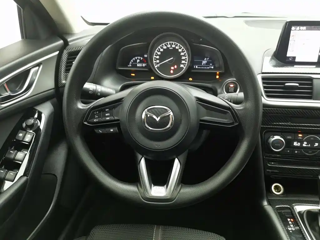 Mazda 3 Axela — миниатюра 11