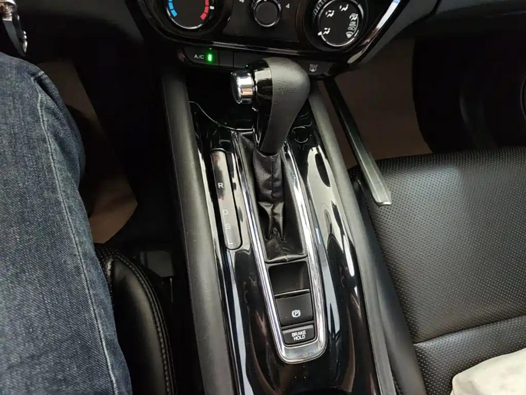 Honda Vezel — миниатюра 14