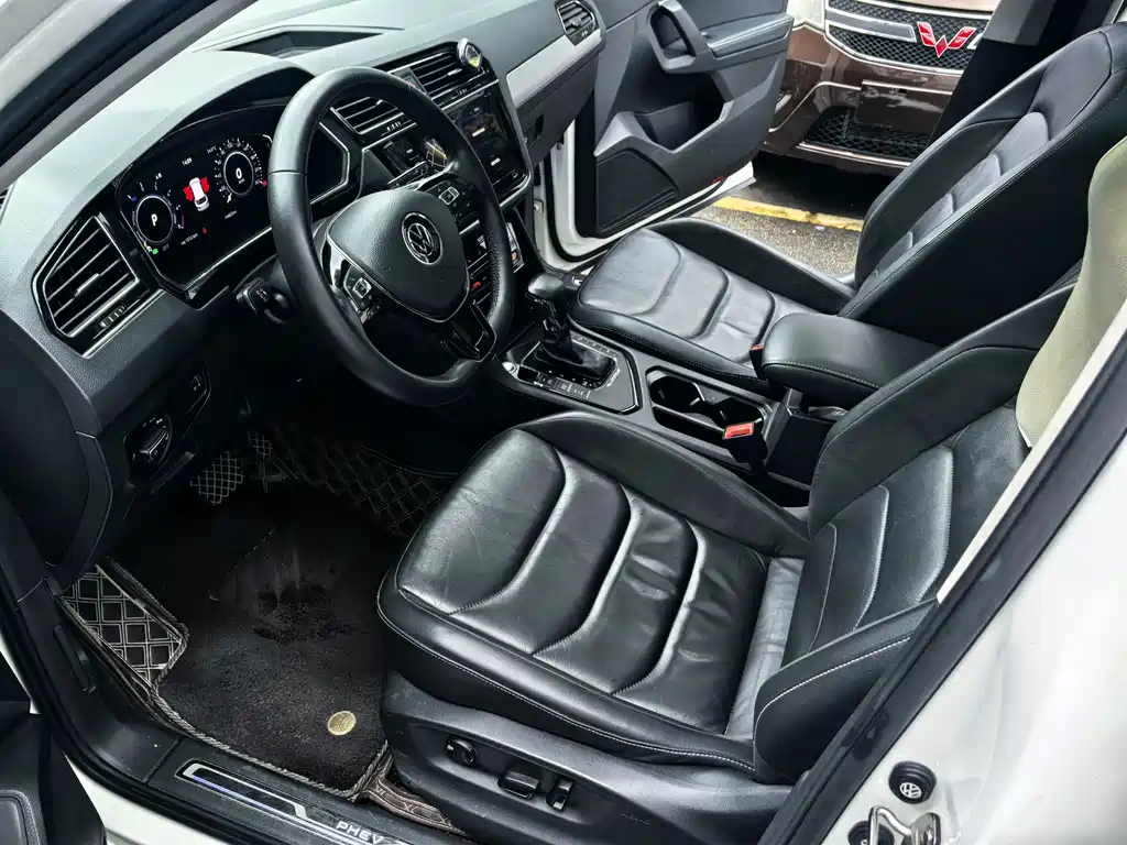 Volkswagen Tiguan L PHEV — миниатюра 4