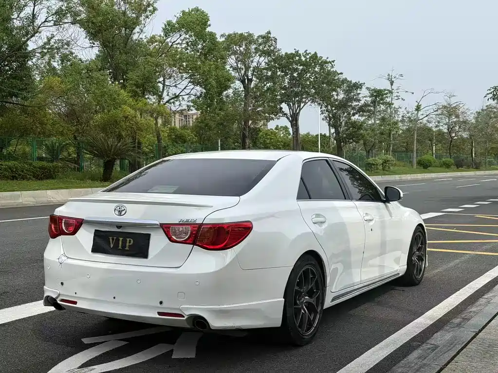Toyota Reiz 2.5V Grace Elite Dazzle Trim Edition, фото 7
