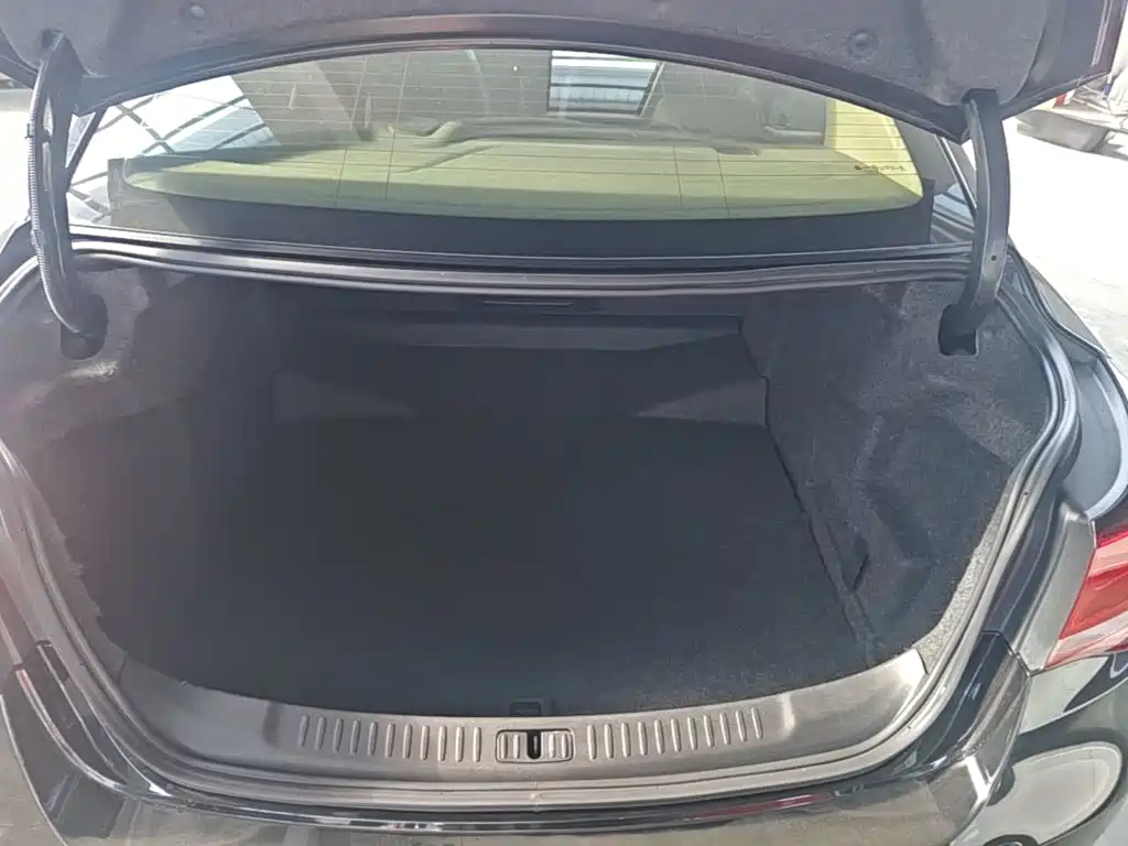 Chevrolet Malibu — миниатюра 19