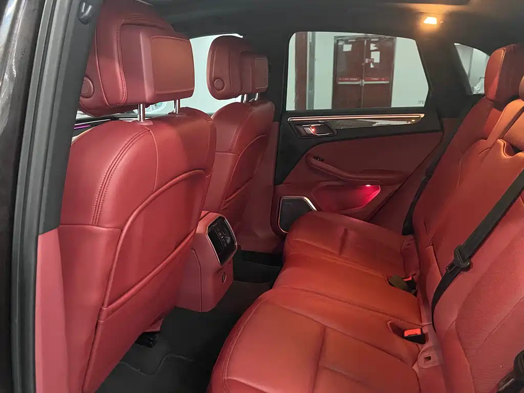Porsche Macan — миниатюра 10