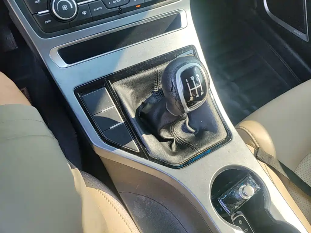 Geely Emgrand — миниатюра 14