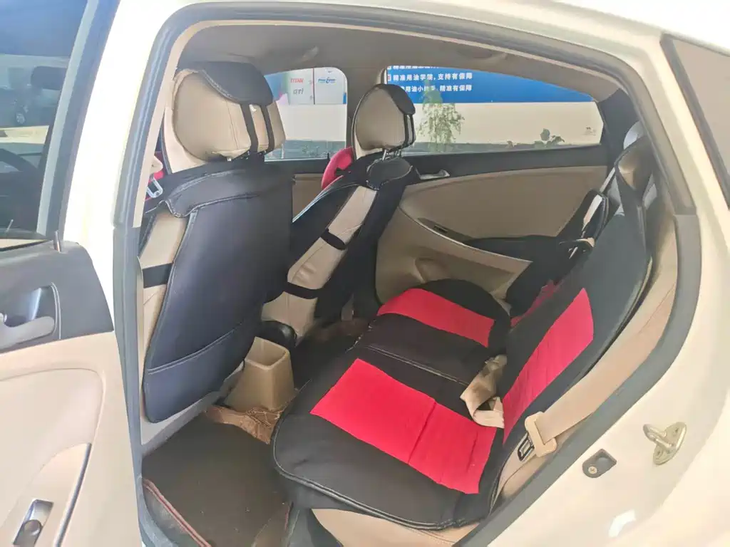 Hyundai Verna — миниатюра 6