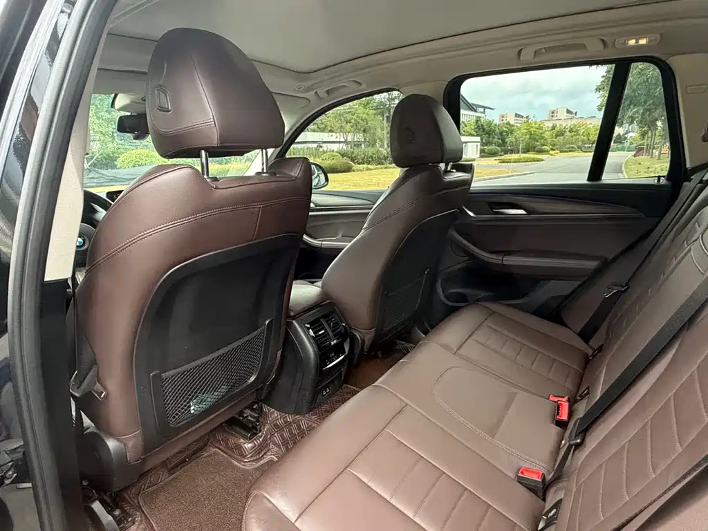 BMW X3 — миниатюра 11