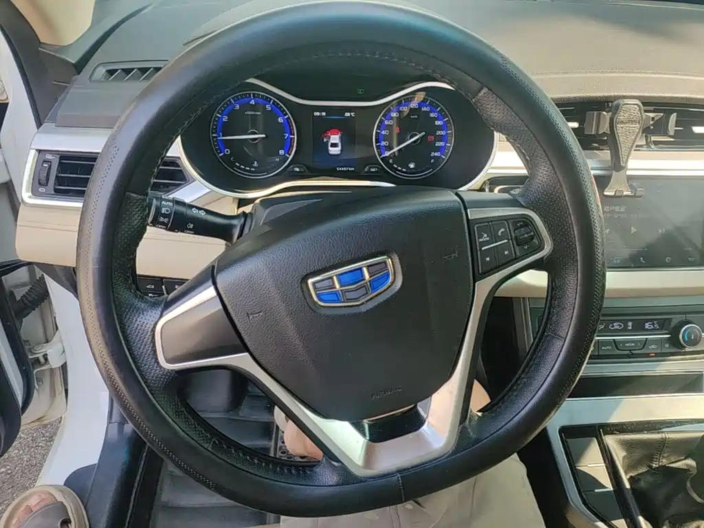 Geely Emgrand — миниатюра 11