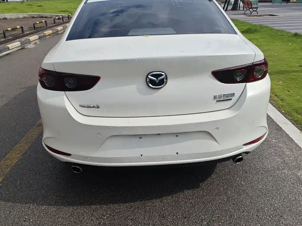 Mazda 3 Axela — миниатюра 8