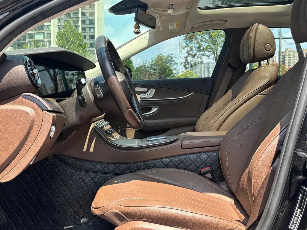 Mercedes-Benz E-Class — миниатюра 4