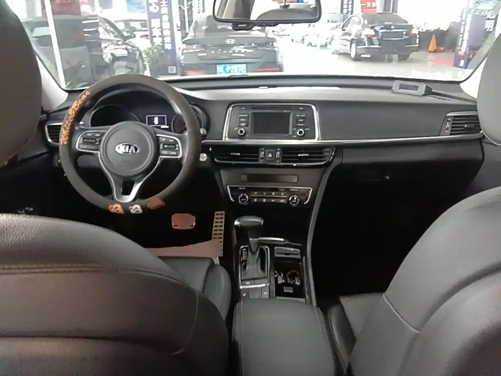 Kia K5 — миниатюра 10