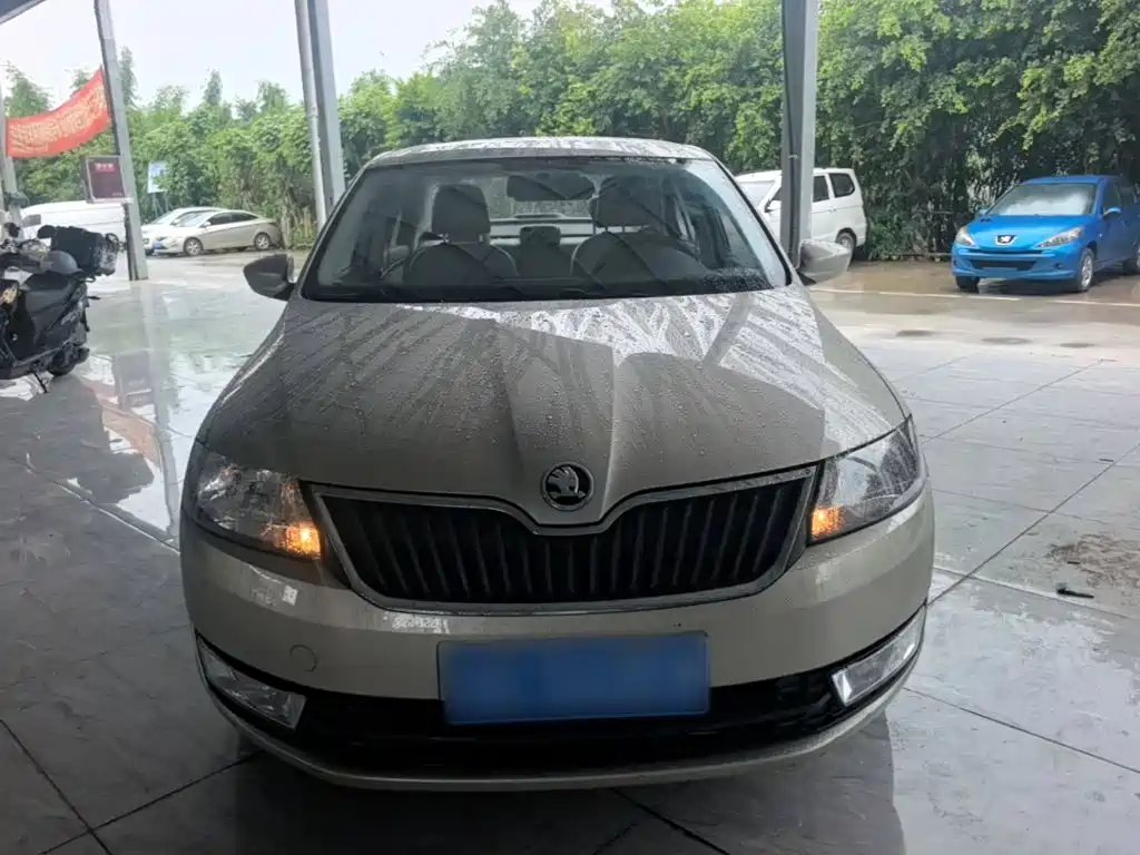Skoda Rapid — миниатюра 3