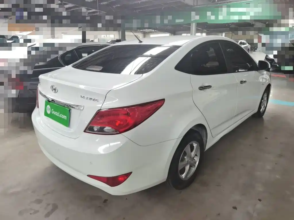 Hyundai Verna — миниатюра 7