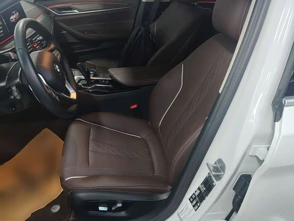 BMW 5 Series — миниатюра 15