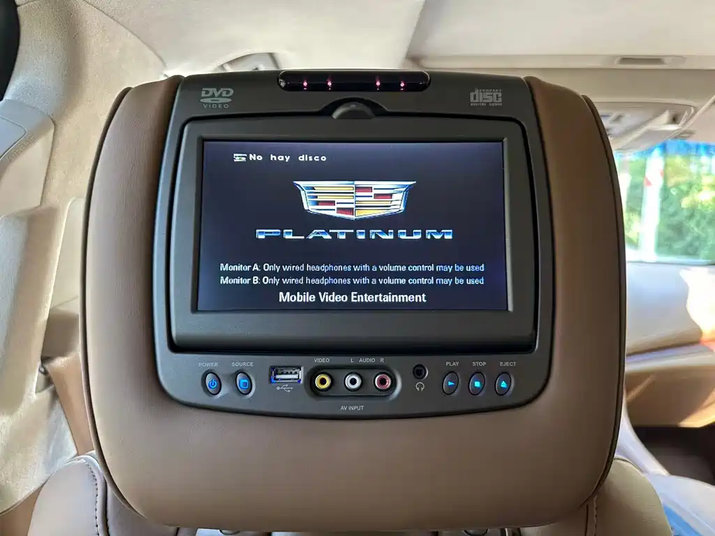 Cadillac Escalade — миниатюра 12
