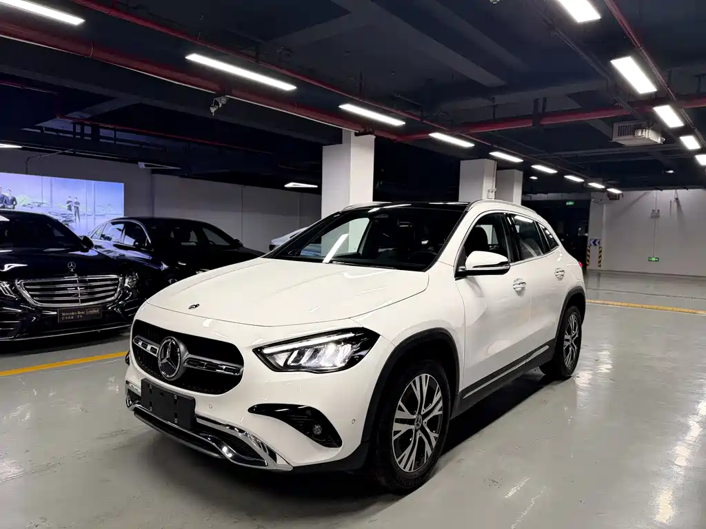 Mercedes-Benz GLA 2024