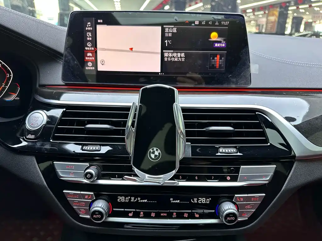 BMW 5 Series — миниатюра 25