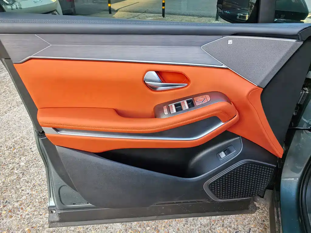 BYD Tang L — миниатюра 6