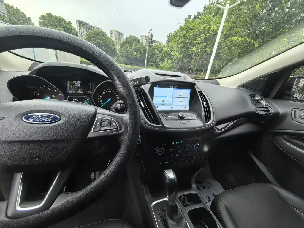 Ford Kuga — миниатюра 14