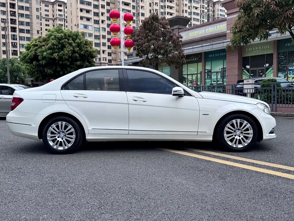 Mercedes-Benz C-Class — миниатюра 4
