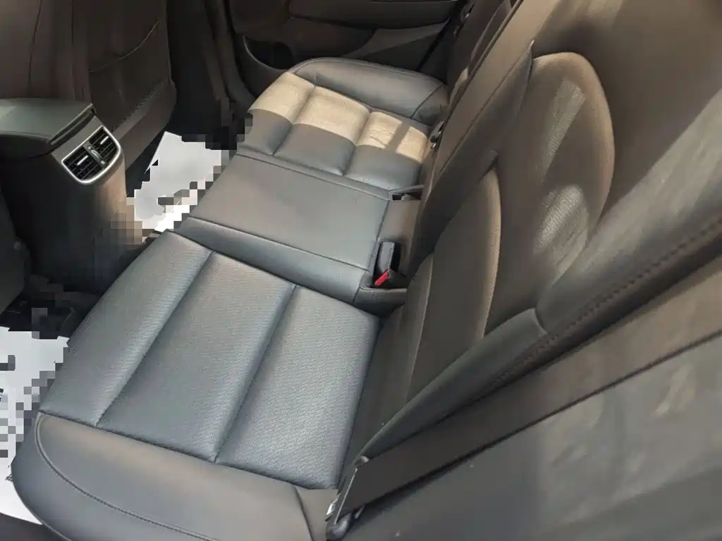 Hyundai Elantra — миниатюра 17