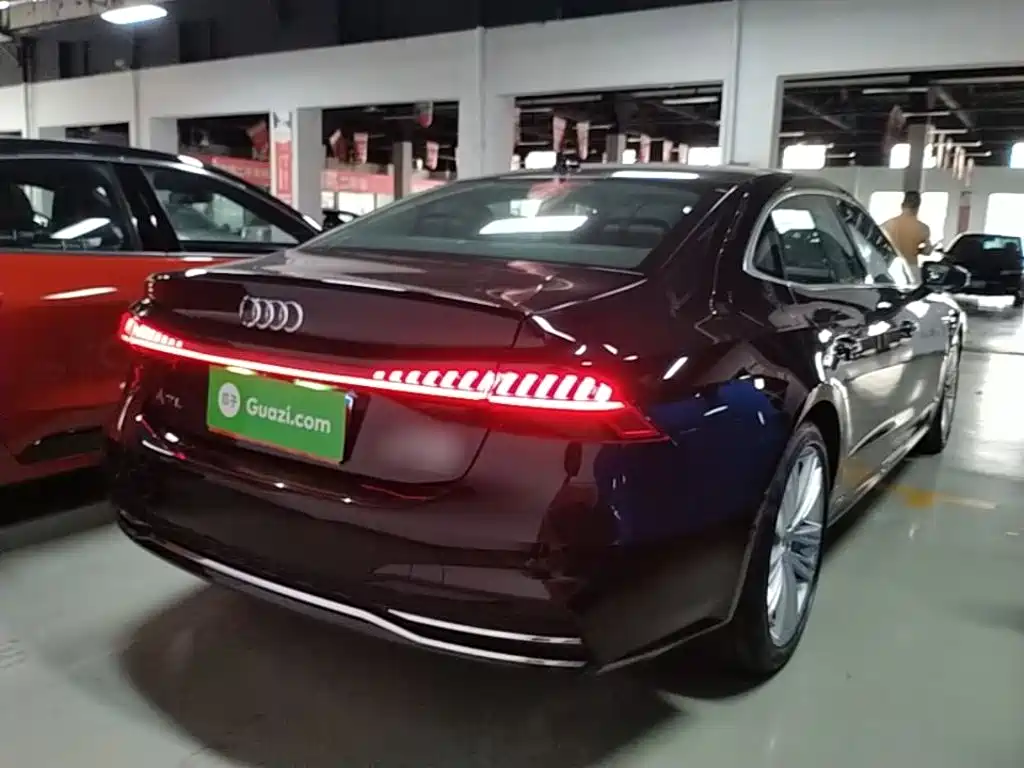 Audi A7L — миниатюра 7