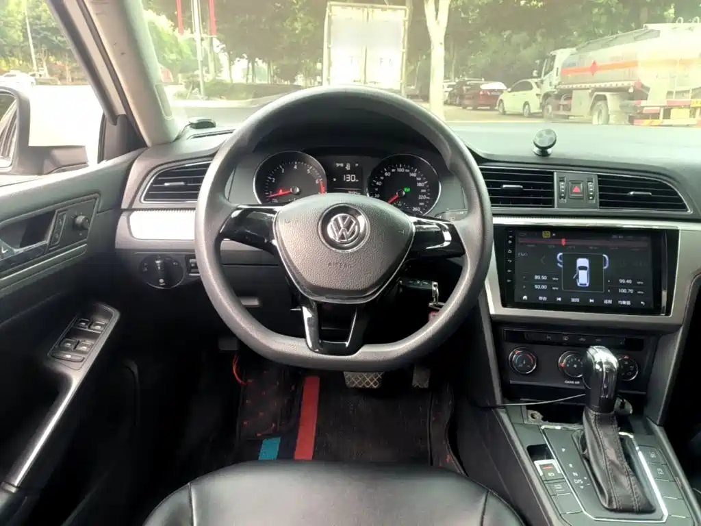 Volkswagen Lamando — миниатюра 11