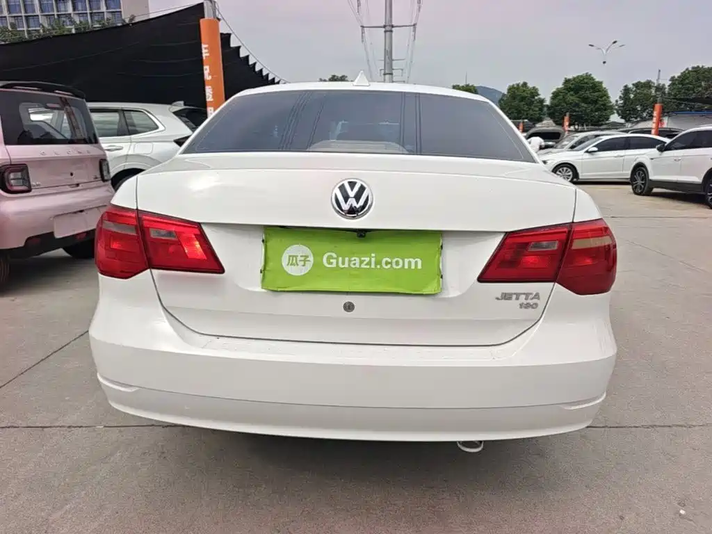 Volkswagen Jetta — миниатюра 6