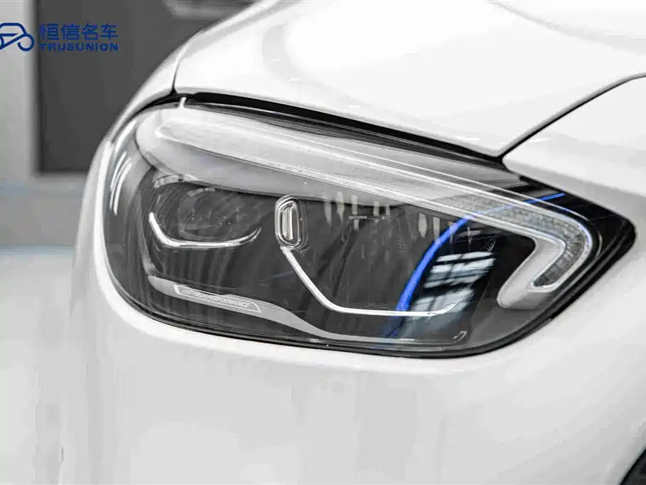 Mercedes-Benz C-Class — миниатюра 10