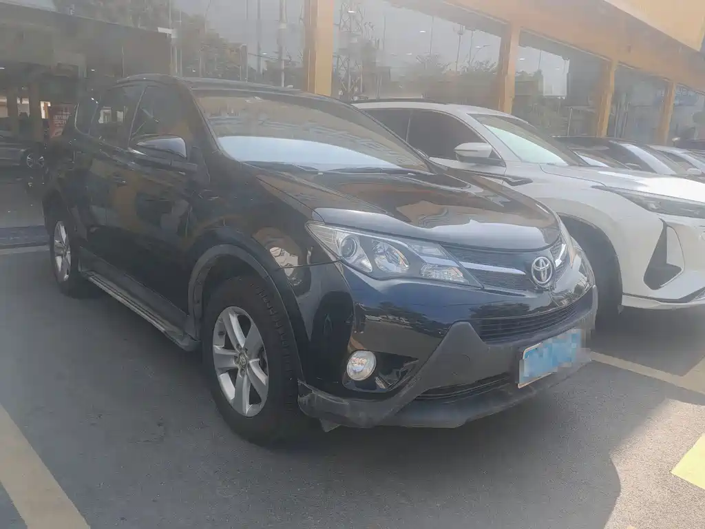 Toyota RAV4 — миниатюра 3