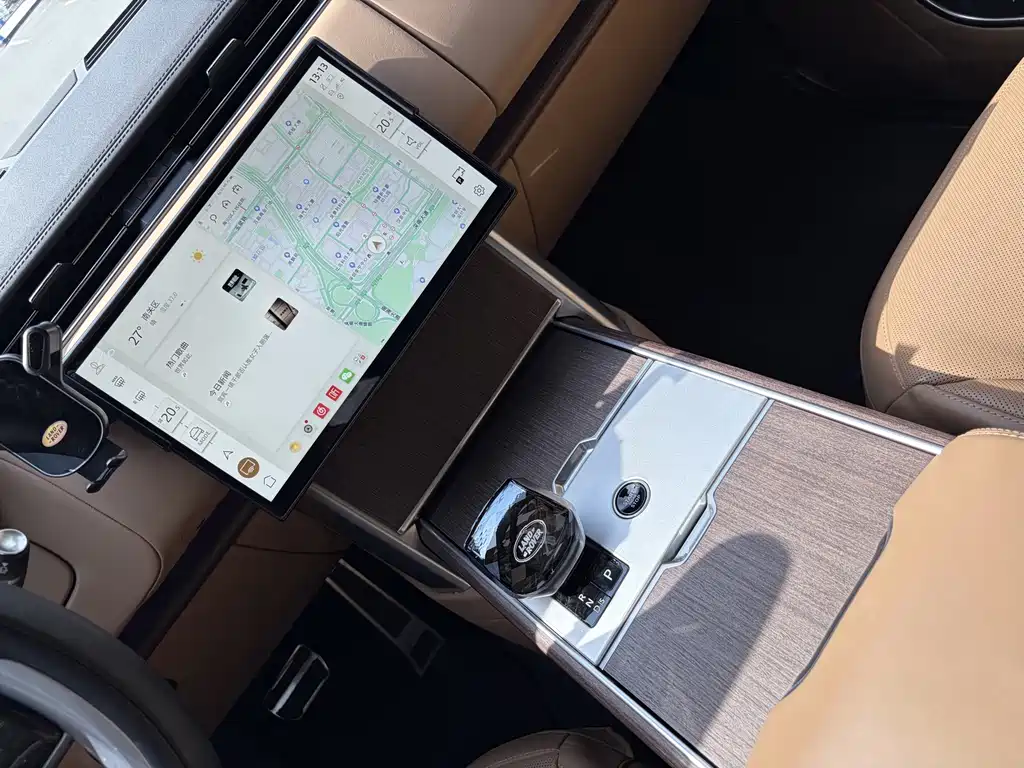 Land Rover Range Rover — миниатюра 15