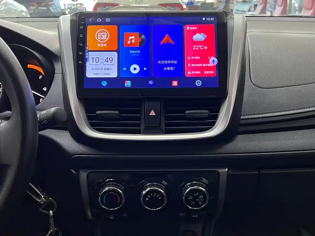 Toyota Yaris L — миниатюра 10