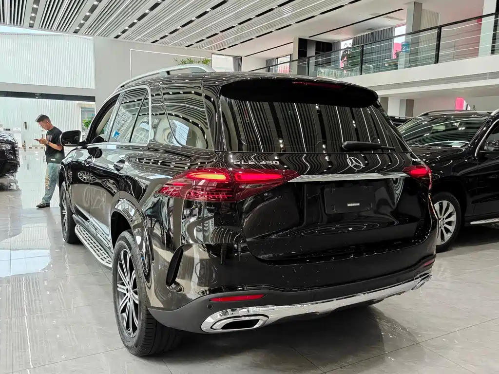 Mercedes-Benz GLE (Import) — миниатюра 25