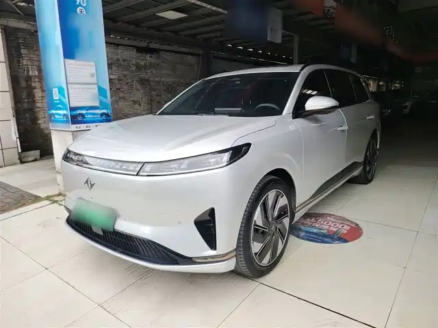 DONGFENG EΠ008 2025