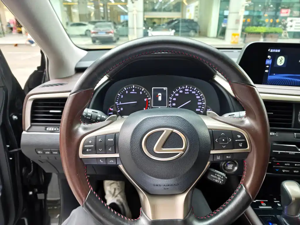 Lexus RX — миниатюра 11