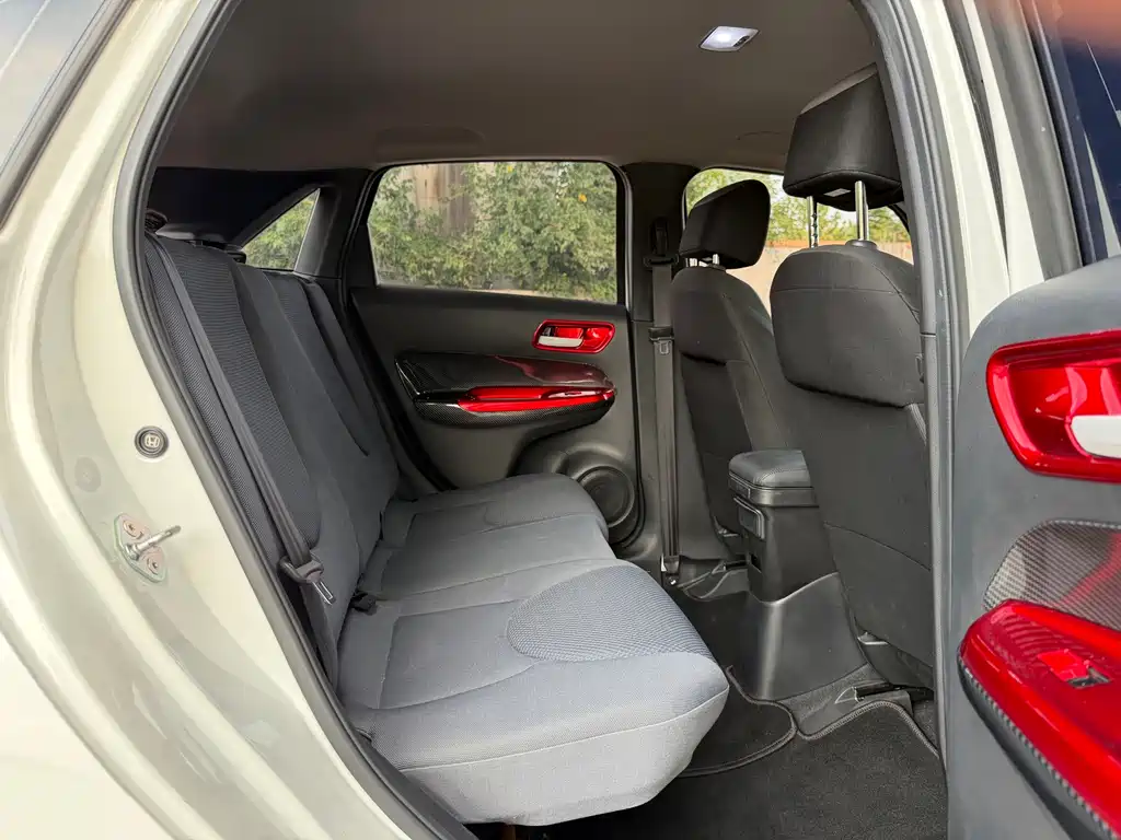 Honda Fit — миниатюра 10