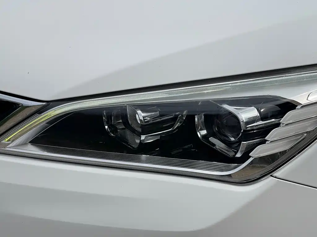 Changan Eado DT — миниатюра 12