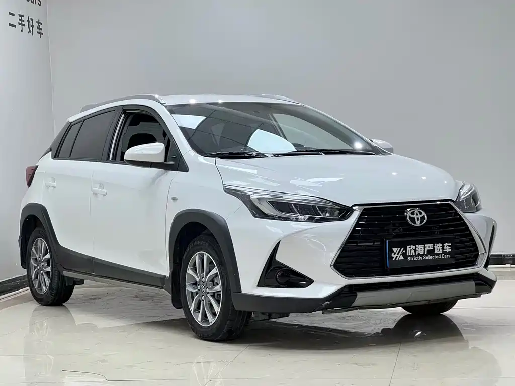 Toyota Yaris L — миниатюра 3