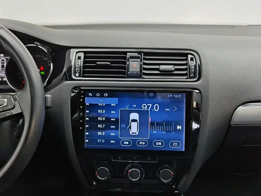 Volkswagen Sagitar — миниатюра 12