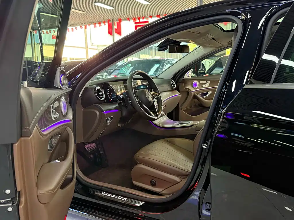 Mercedes-Benz E-Class — миниатюра 4