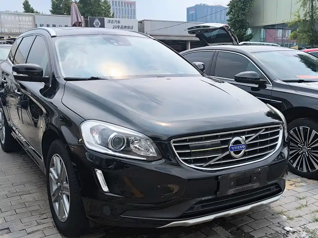 VOLVO  XC60