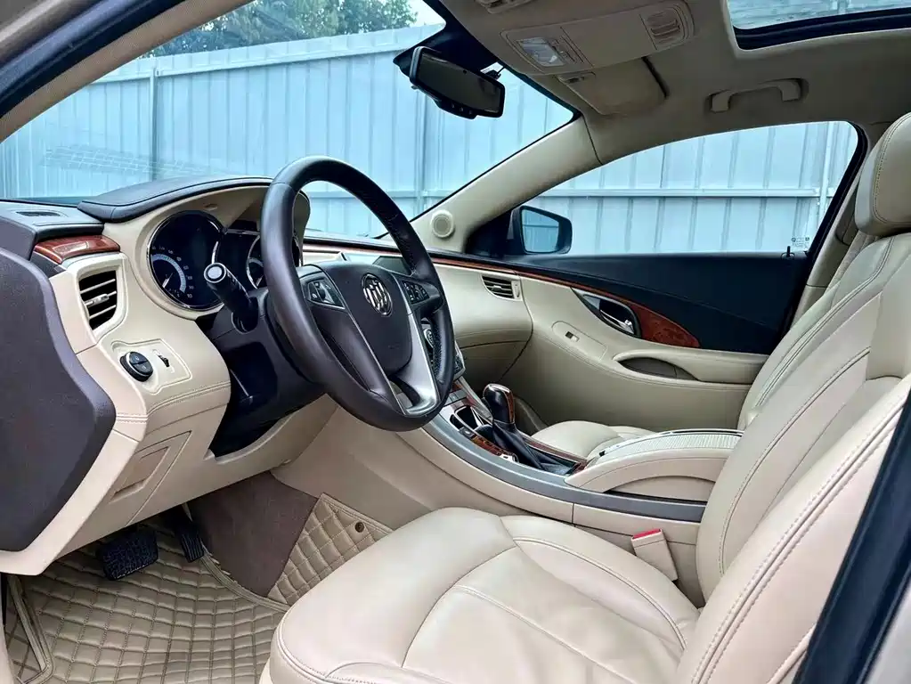 Buick LaCrosse — миниатюра 9