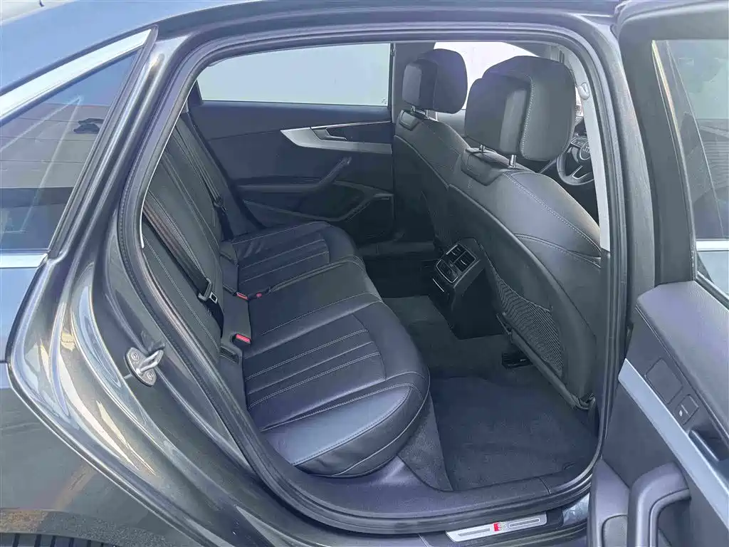 Audi A4L — миниатюра 5