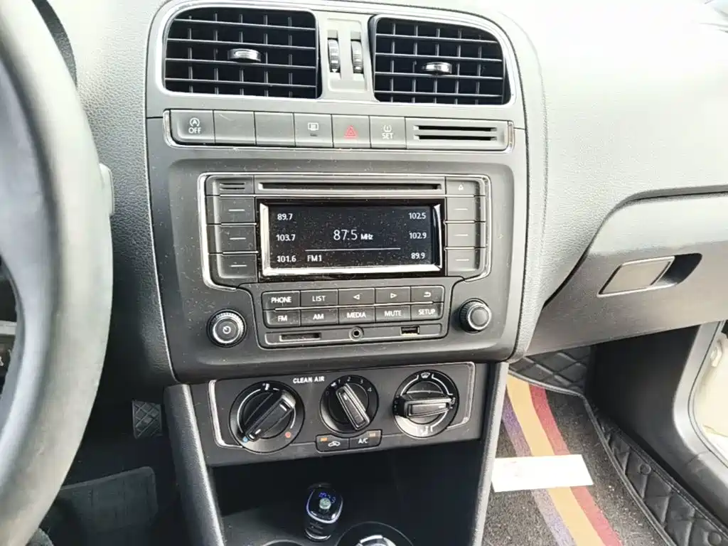 Volkswagen Polo — миниатюра 18