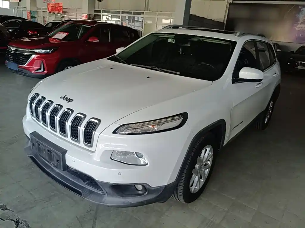 Jeep Cherokee — миниатюра 2