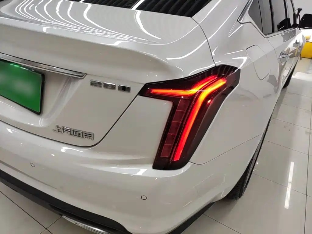Cadillac CT5 — миниатюра 8