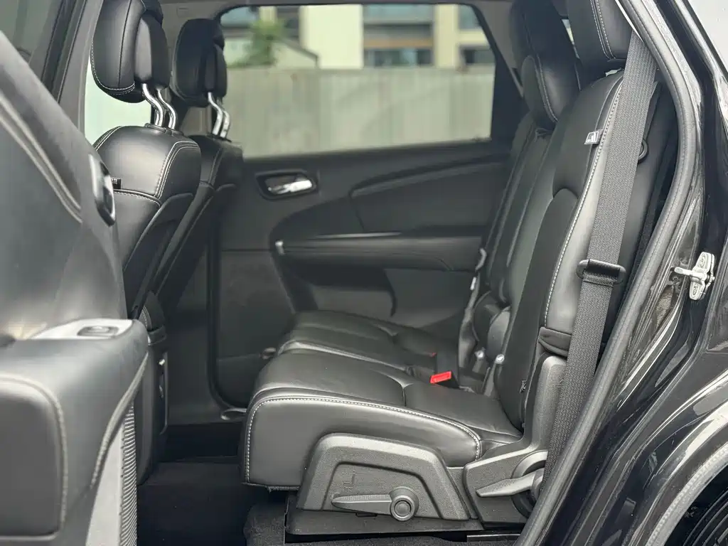 Dodge Journey — миниатюра 7