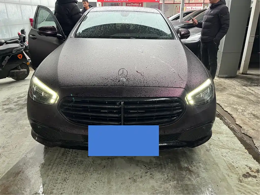 MERCEDES-BENZ E CLASS