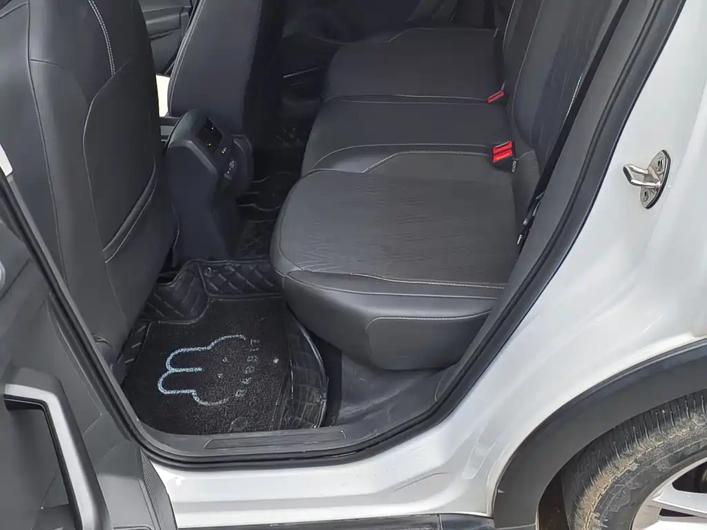 Volkswagen T-Cross — миниатюра 9