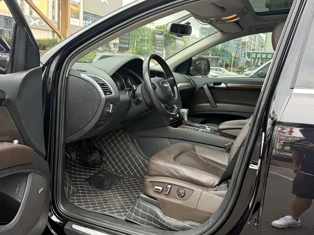 Audi Q7 — миниатюра 8