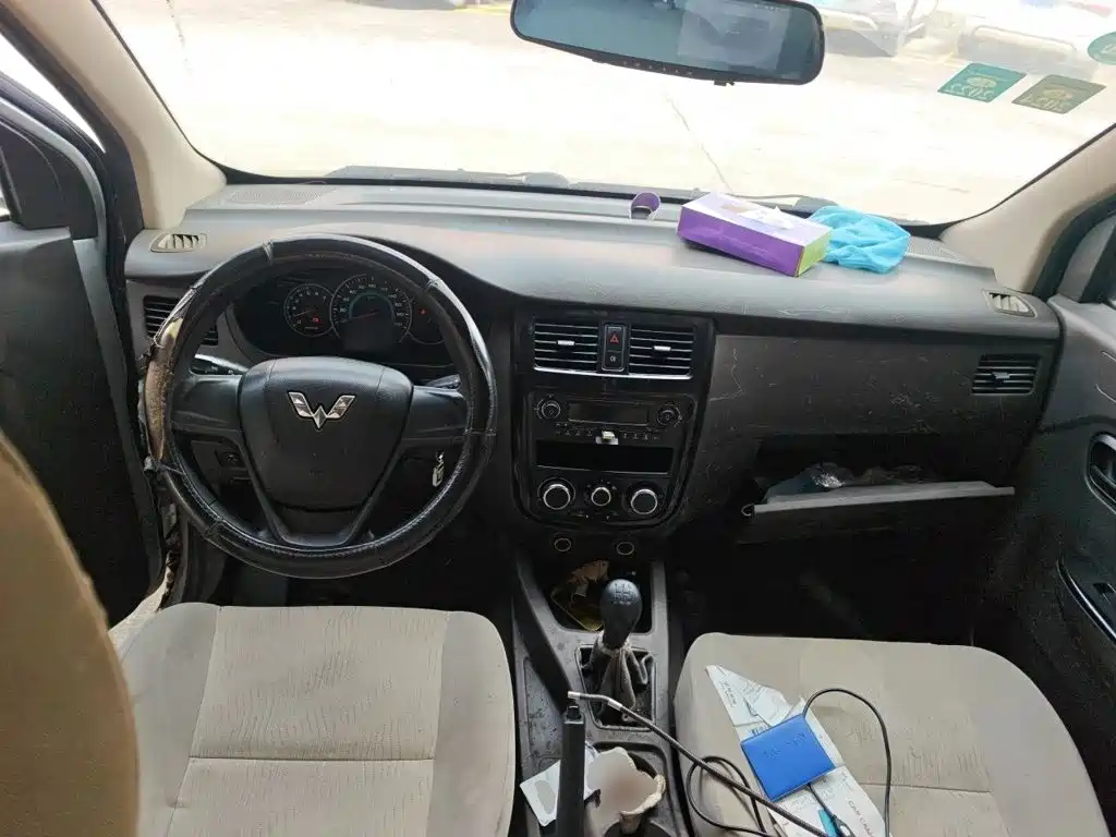 Wuling Rongguang V — миниатюра 13